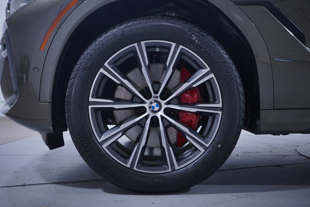 Thumbnail: 2023 BMW X6 - 2