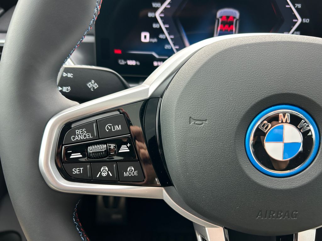 Thumbnail: 2025 BMW i4 - 19