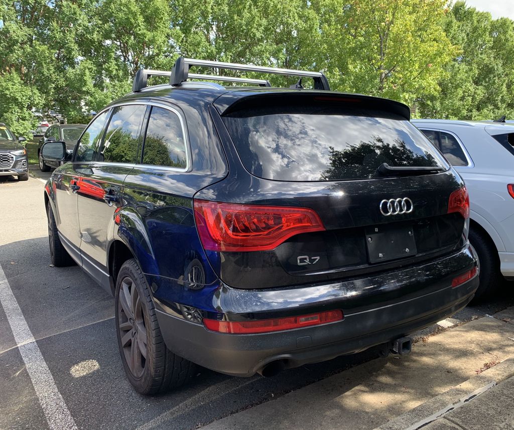 Thumbnail: 2011 Audi Q7 - 7