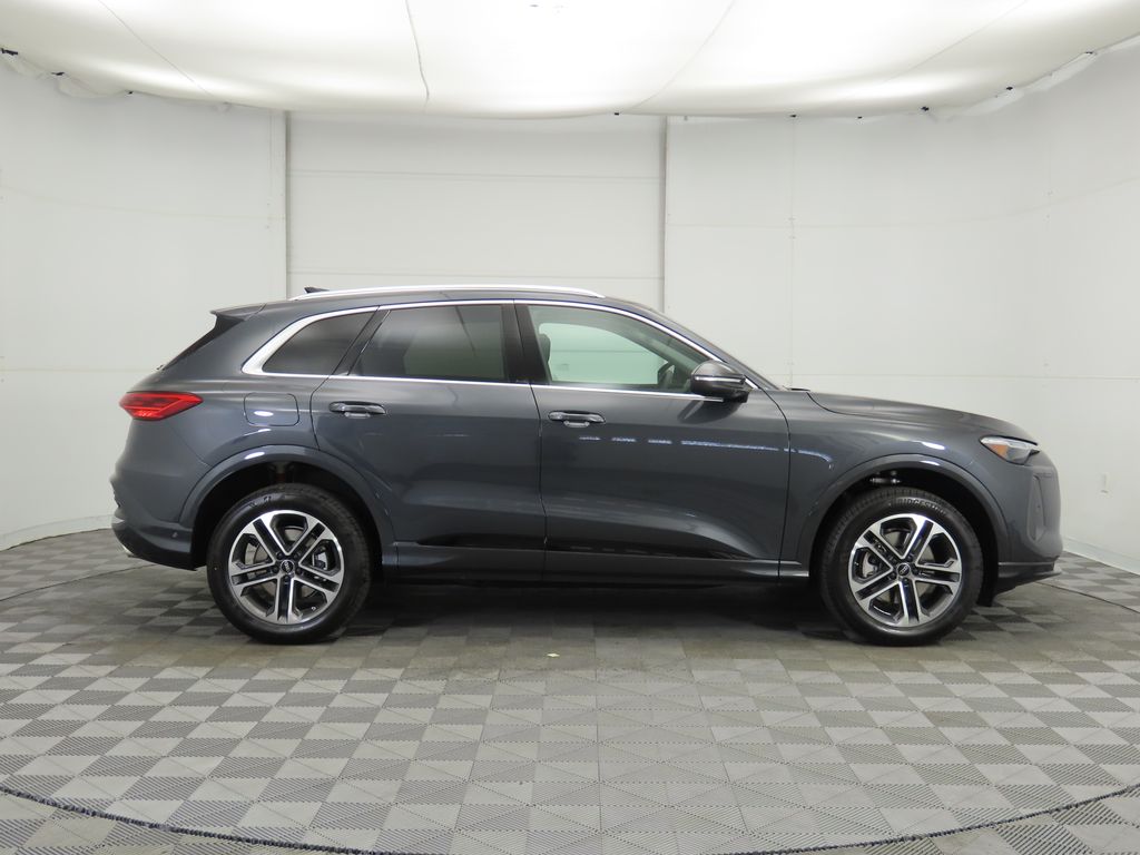 Thumbnail: 2025 Audi Q5 - 5