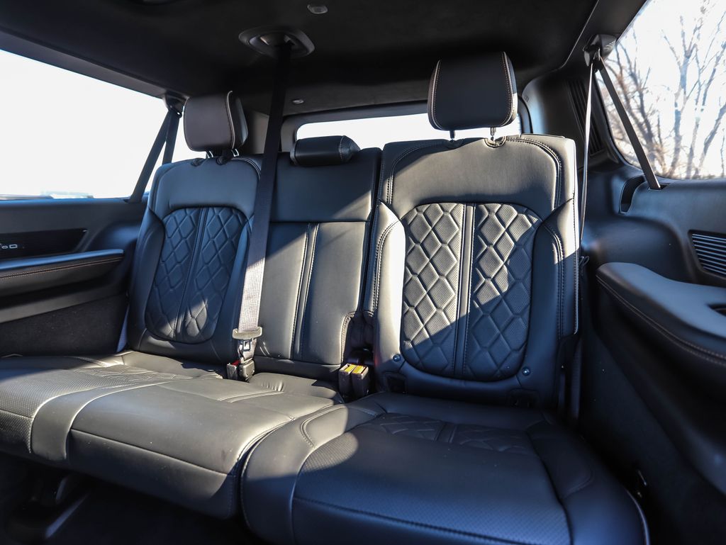 Thumbnail: 2023 Jeep Grand Wagoneer L - 16