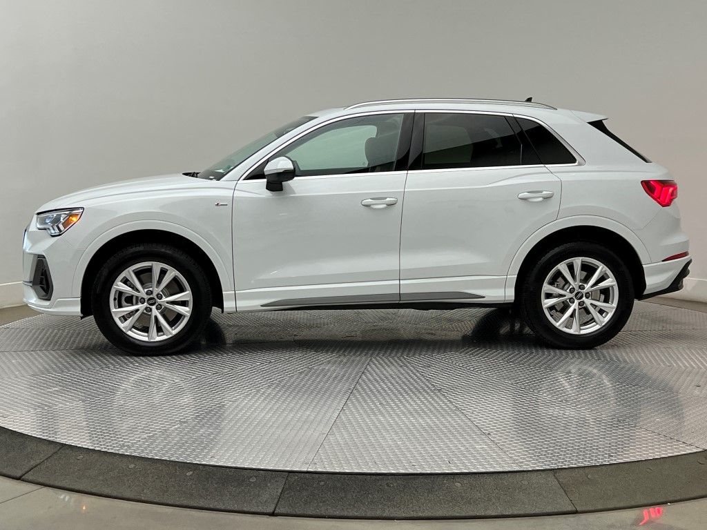 Thumbnail: 2025 Audi Q3 - 3