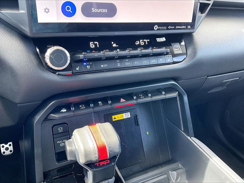 2023 Toyota Tundra Hybrid — photo 26