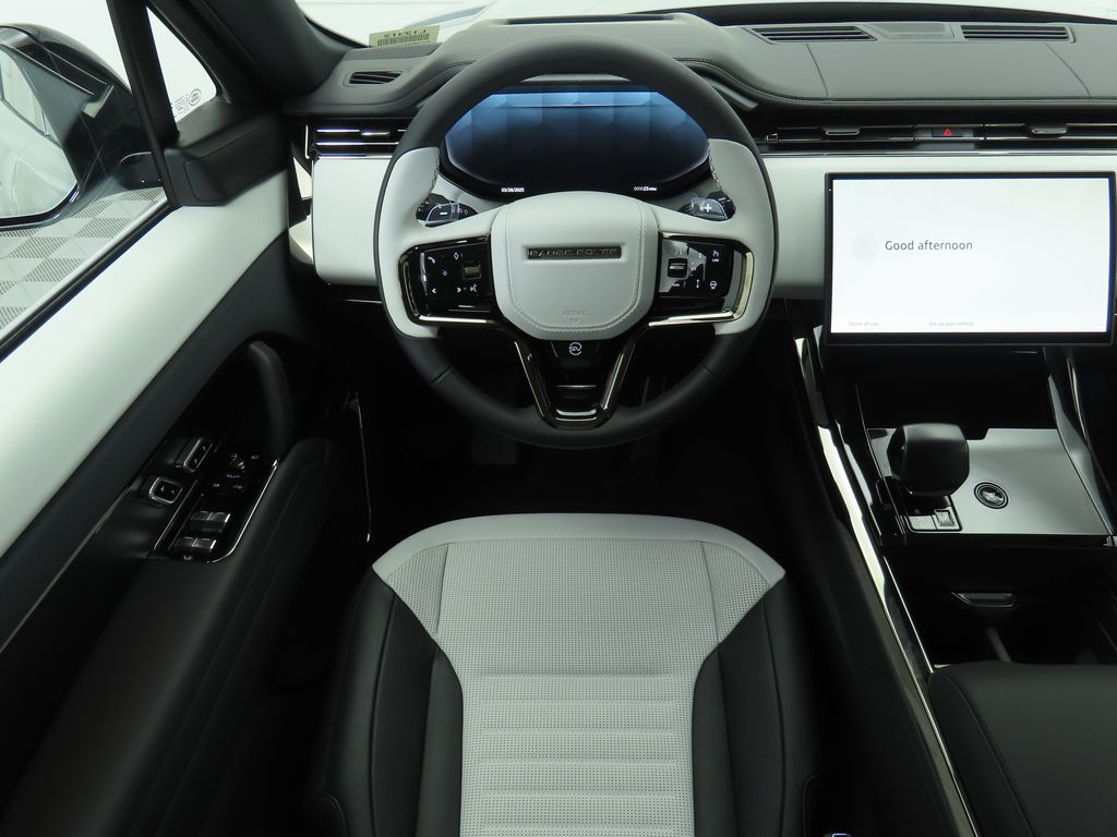 Thumbnail: 2025 Land Rover Range Rover Sport - 10