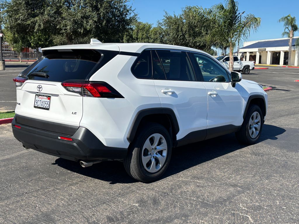 Thumbnail: 2022 Toyota RAV4 - 5