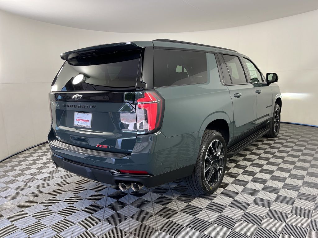 2025 Chevrolet Suburban RST 5