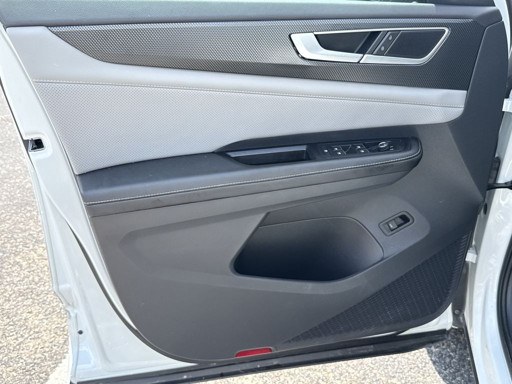 2024 Volkswagen Atlas Cross Sport 2.0T SEL R-Line  at DeMontrond Auto Country