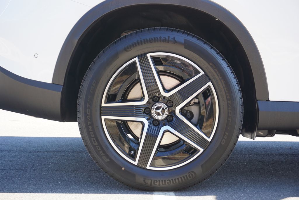 Thumbnail: 2026 Mercedes-Benz GLC - 18