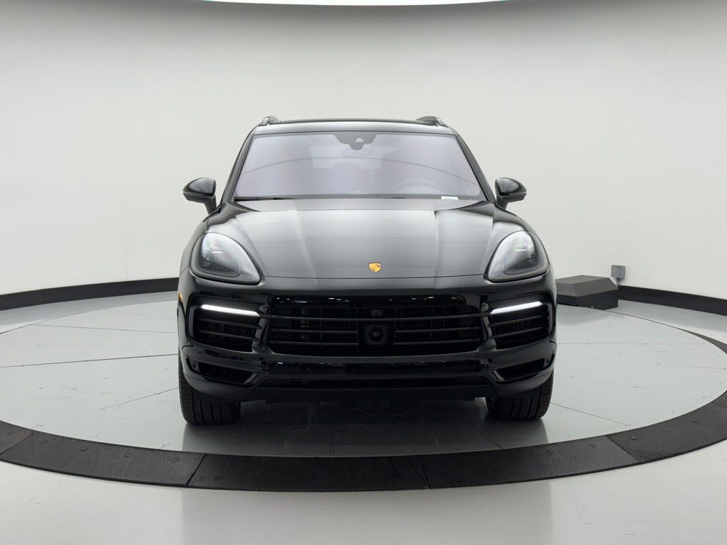 2023 Porsche Cayenne Platinum Edition 2