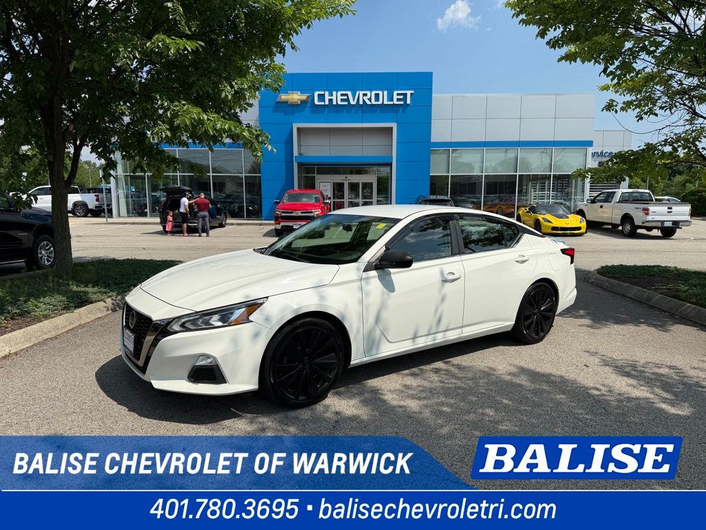 Glacier White 2019 Nissan Altima Sedan Front-Wheel Drive Continuously Variable Transmission