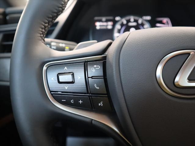 Thumbnail: 2025 Lexus ES - 12