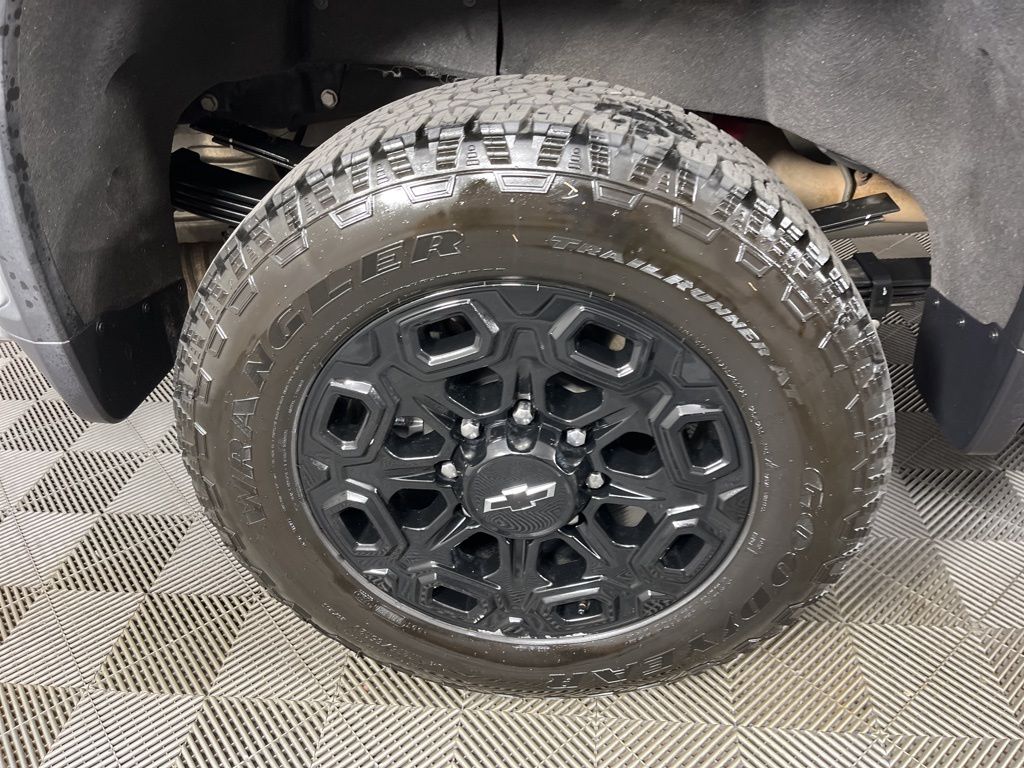 2024 Chevrolet Silverado 2500 LTZ 21