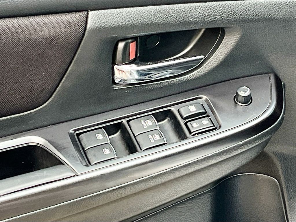 Used 2018 Silver Subaru Premium image 17