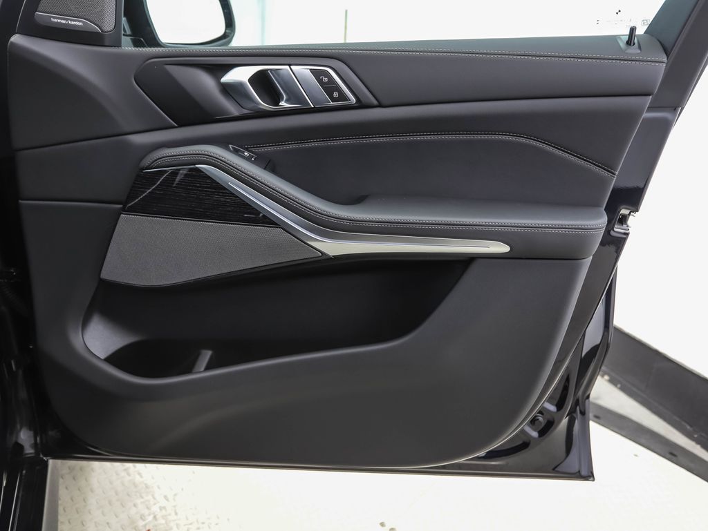 Thumbnail: 2026 BMW X5 - 29