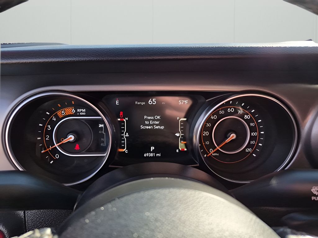 Used Car 2021 Jeep Gladiator  Willys For Sale Under $30,000 In Austin, Texas