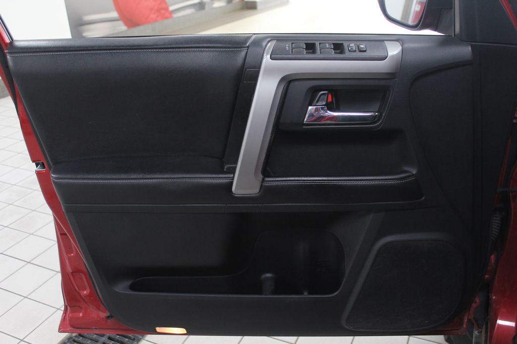 2015 Toyota 4Runner SR5 11