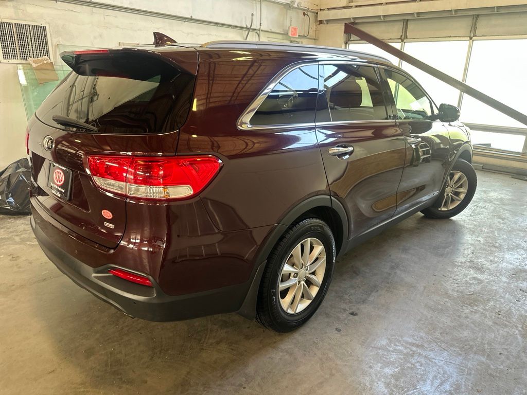 Used 2017 Purple Kia LX image 5