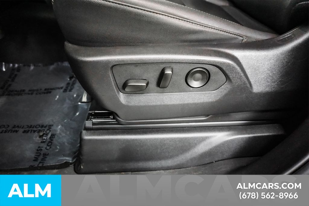 Used 2026 Silver GMC SLT image 31