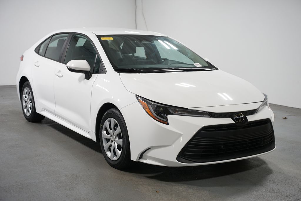 Thumbnail: 2024 Toyota Corolla - 3