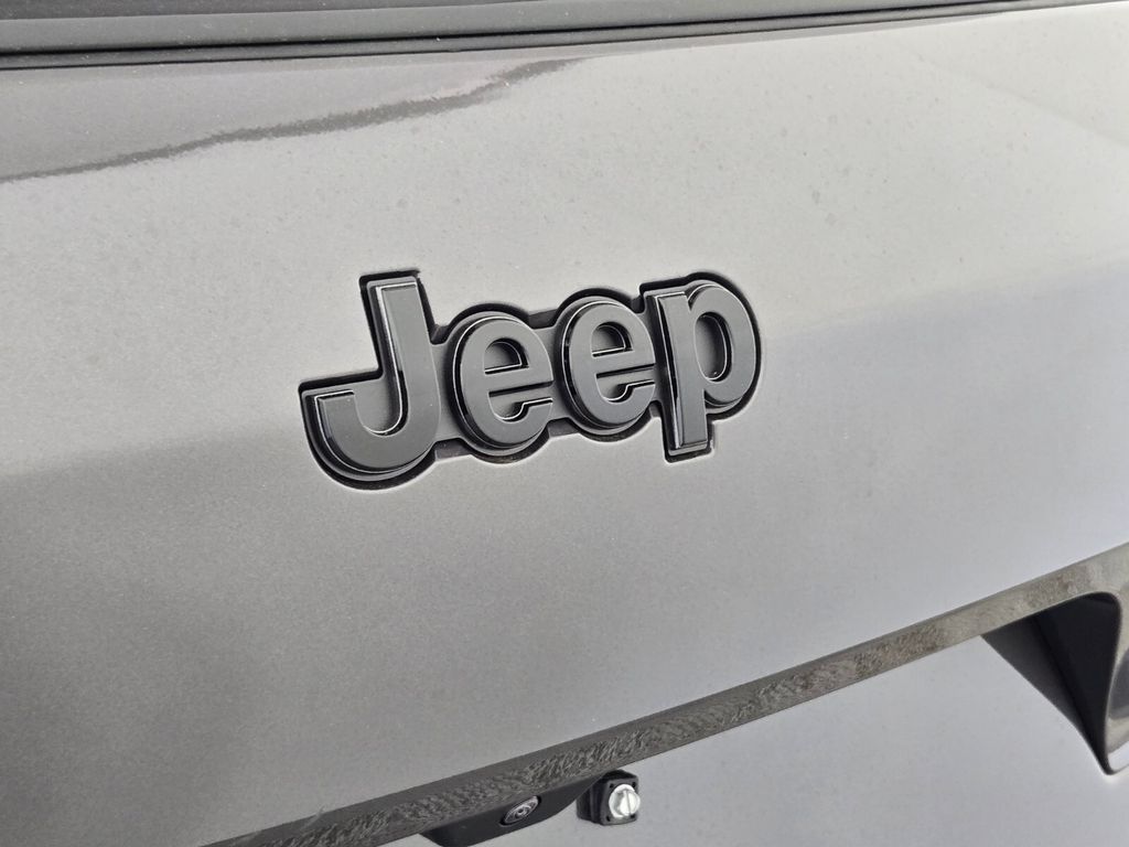 new 2025 Jeep Grand Cherokee L car, priced at $36,330