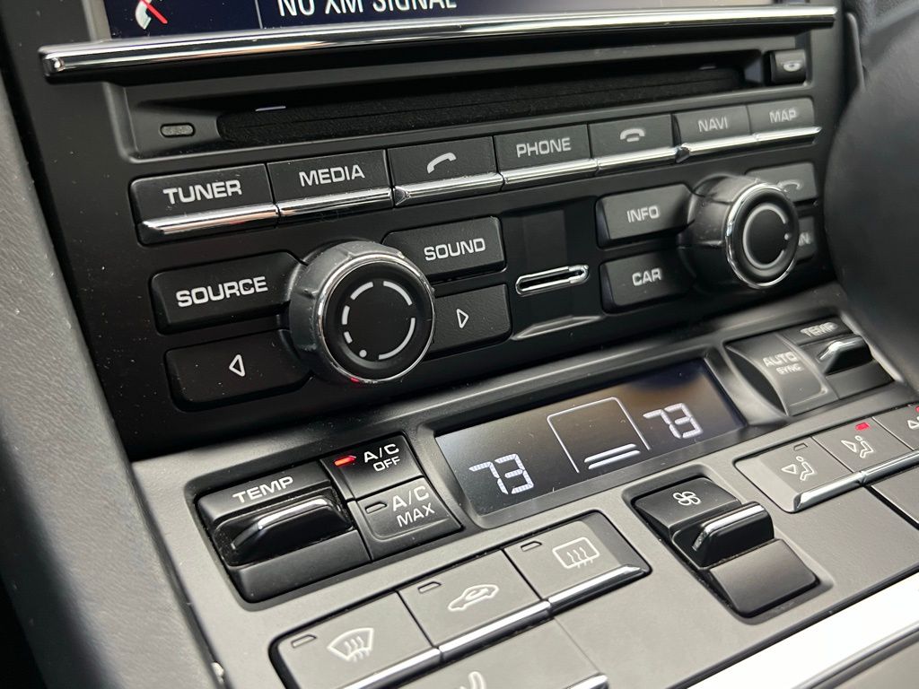 Thumbnail: 2015 Porsche Cayman - 12