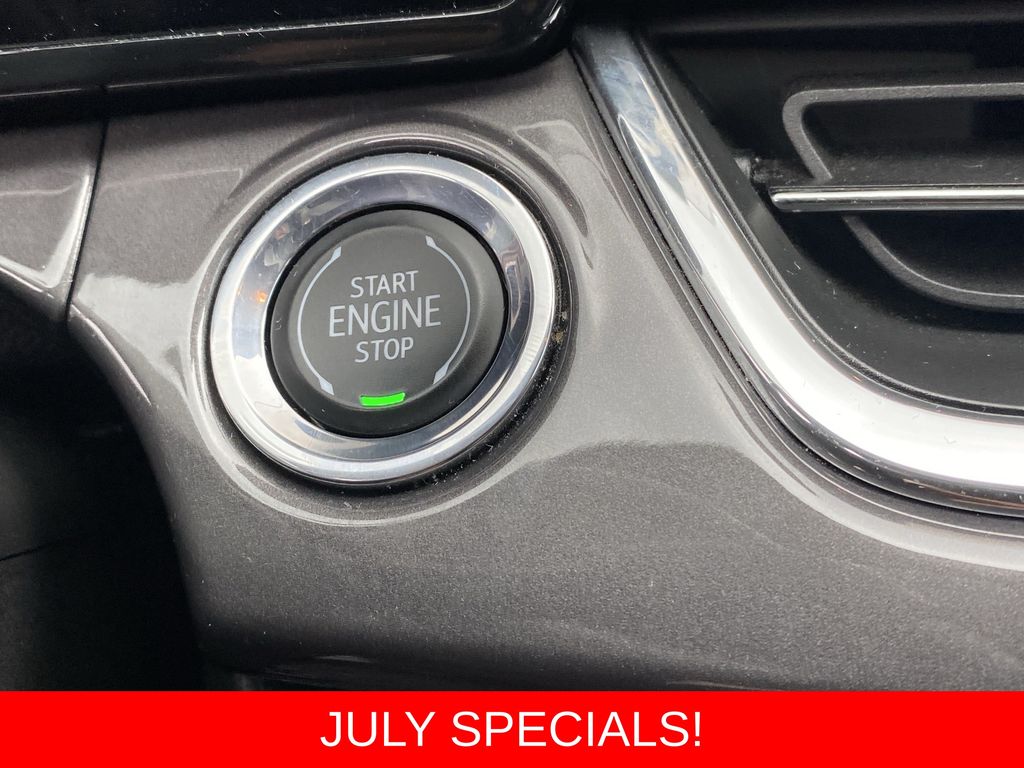 Used 2025 Chevrolet Trax SUV