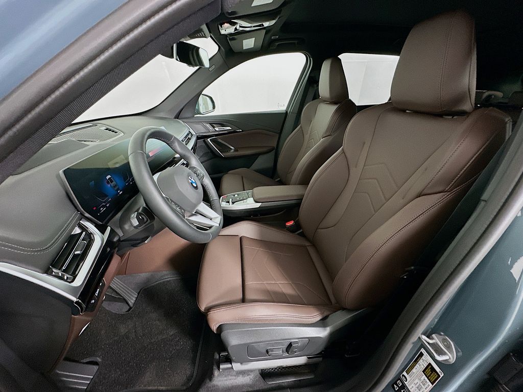 2025 BMW X1 xDrive28i 16