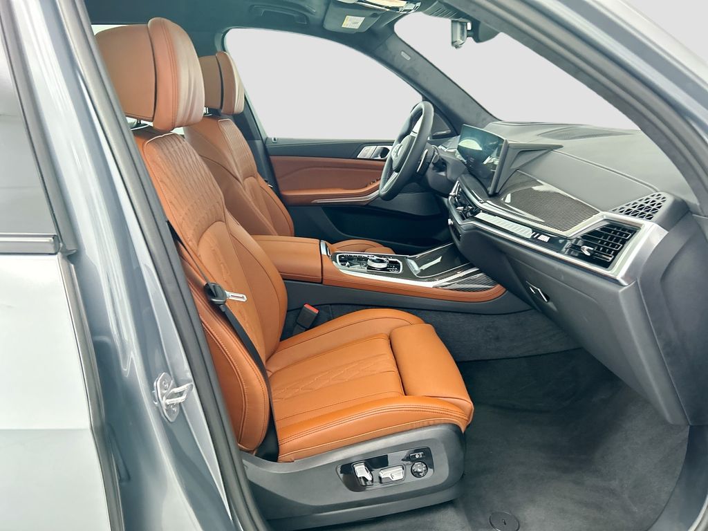 Thumbnail: 2027 BMW X7 - 19