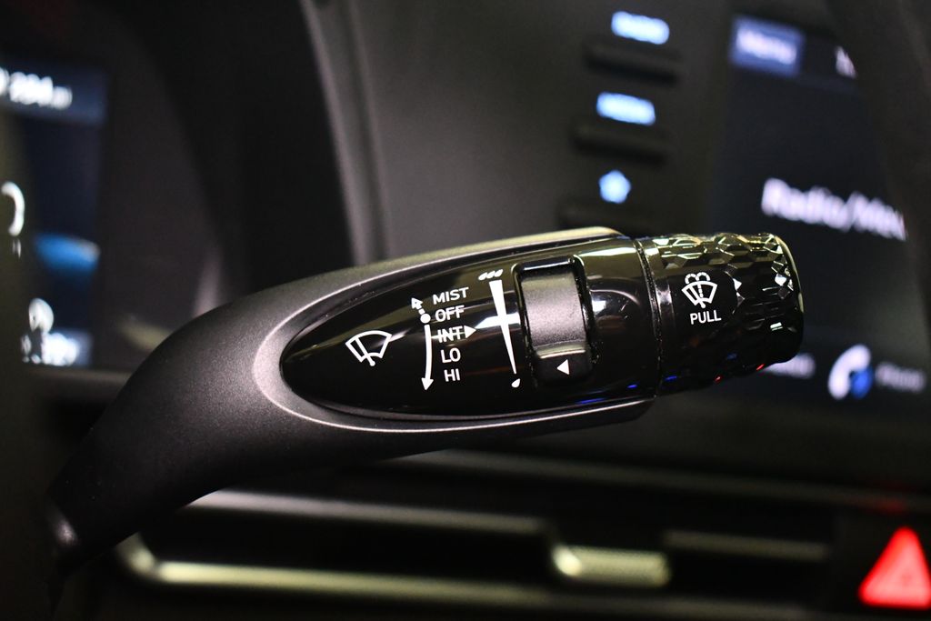 Thumbnail: 2021 Hyundai Elantra - 23