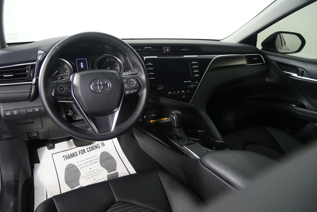 Thumbnail: 2018 Toyota Camry - 16