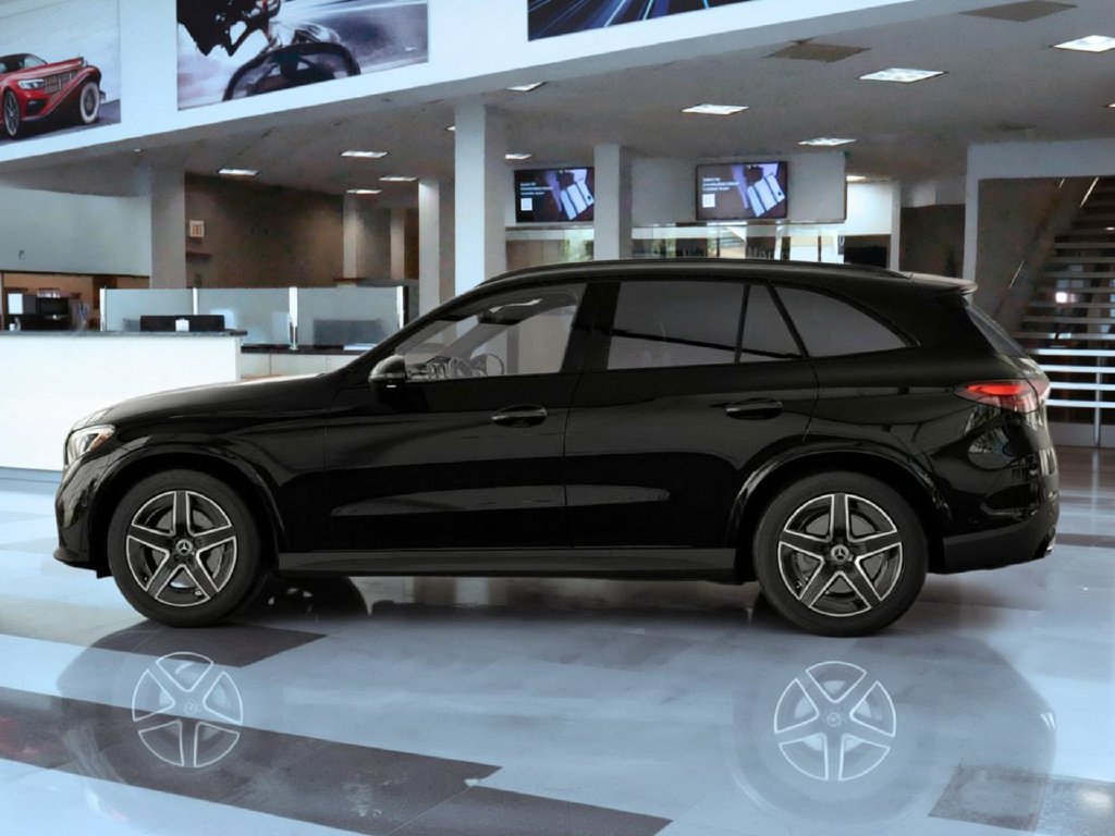Thumbnail: 2027 Mercedes-Benz GLC - 32