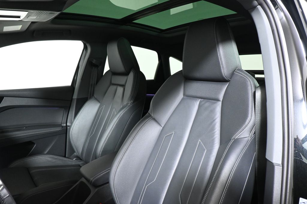 Thumbnail: 2023 Audi Q4 e-tron - 15
