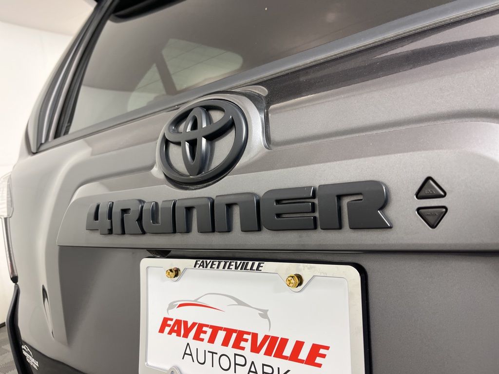 Thumbnail: 2020 Toyota 4Runner - 3