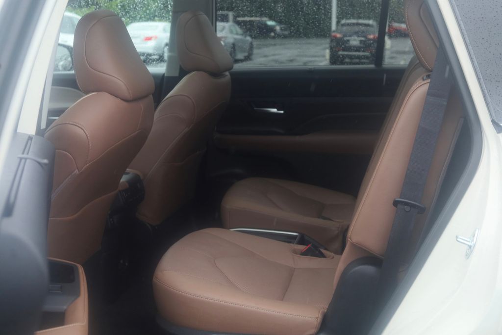 Used 2024 Toyota Grand Highlander SUV