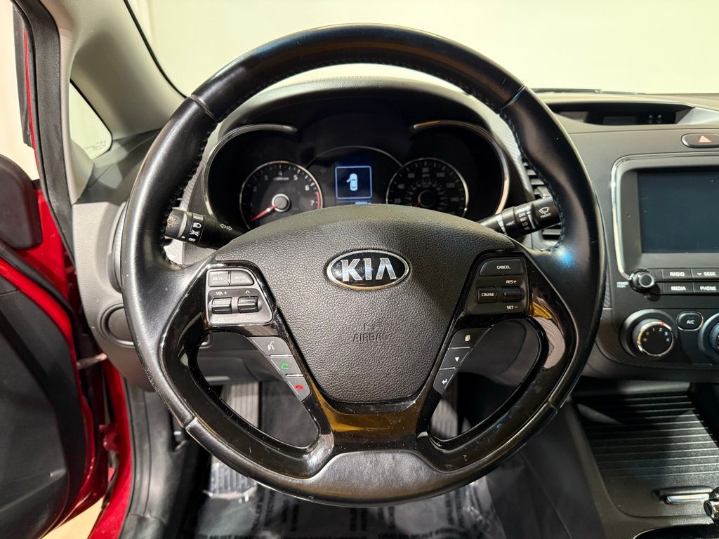 Thumbnail: 2017 Kia Forte - 20