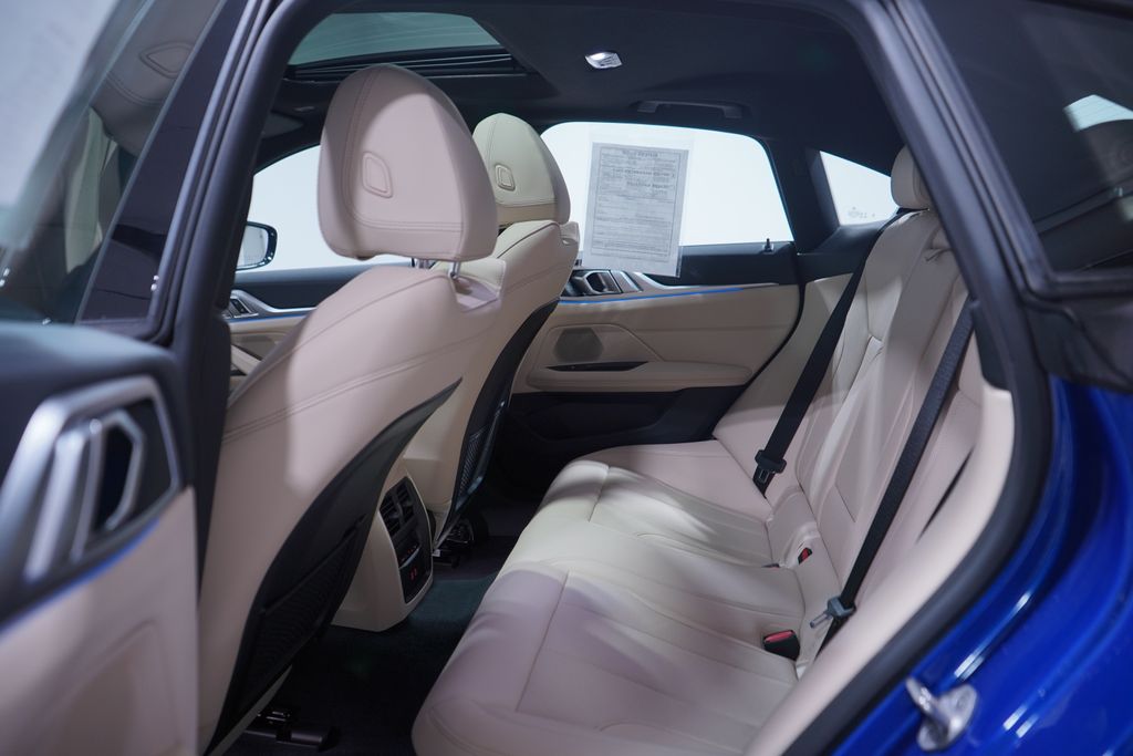 Thumbnail: 2024 BMW i4 - 9