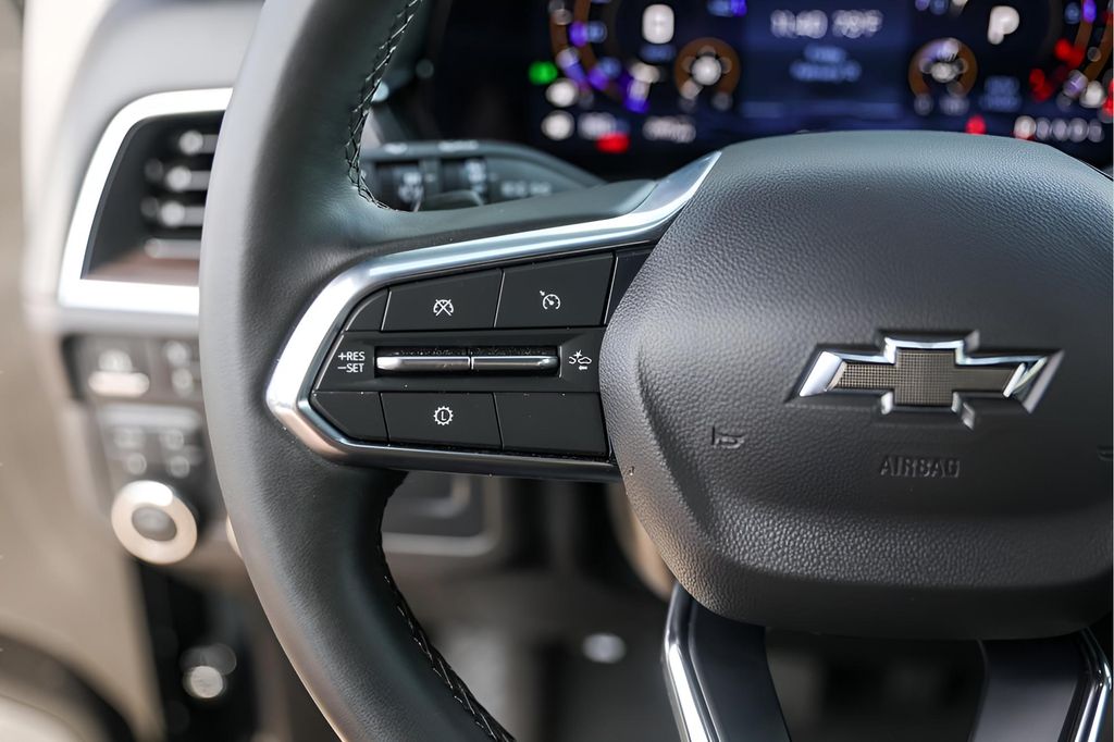 Used Car 2025 Chevrolet Suburban  Z71 For Sale Under $70,000 In Austin, Texas