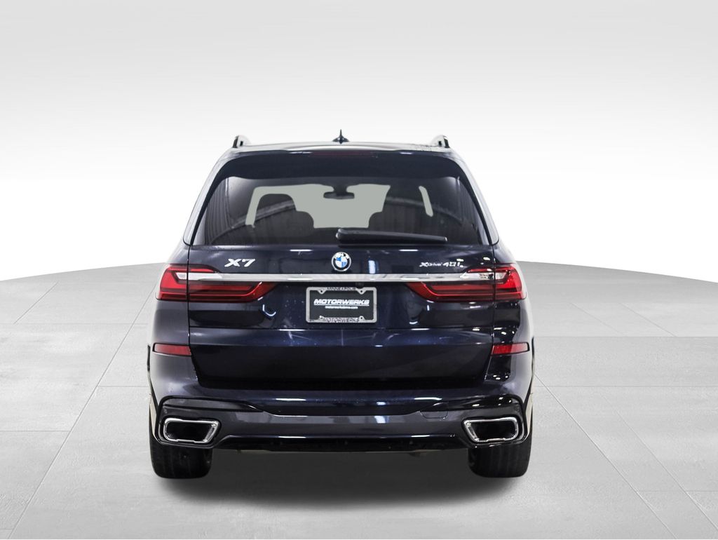 2022 BMW X7 xDrive40i 3