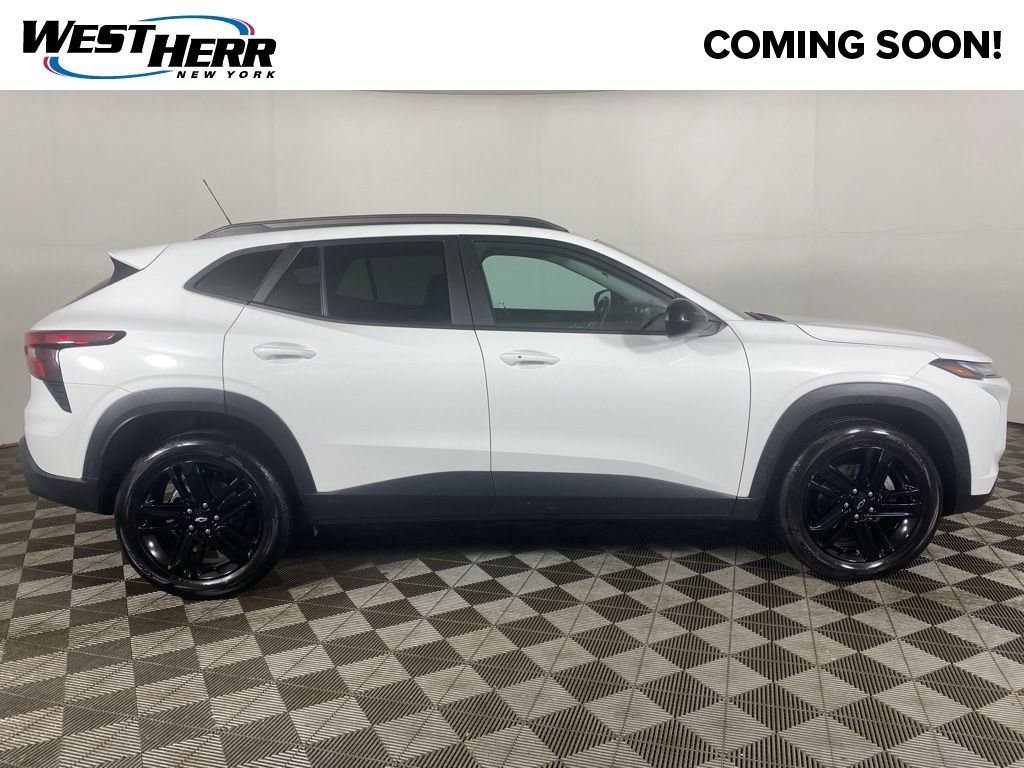 Used 2024 White Chevrolet ACTIV image 20