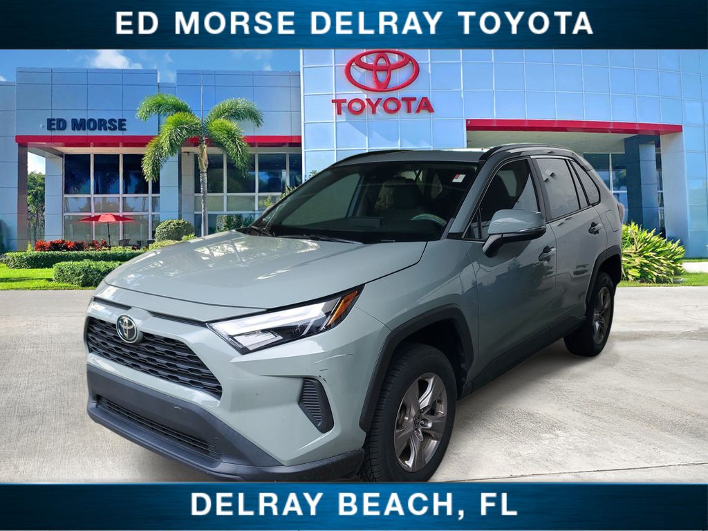 2023 Toyota RAV4 XLE FWD    