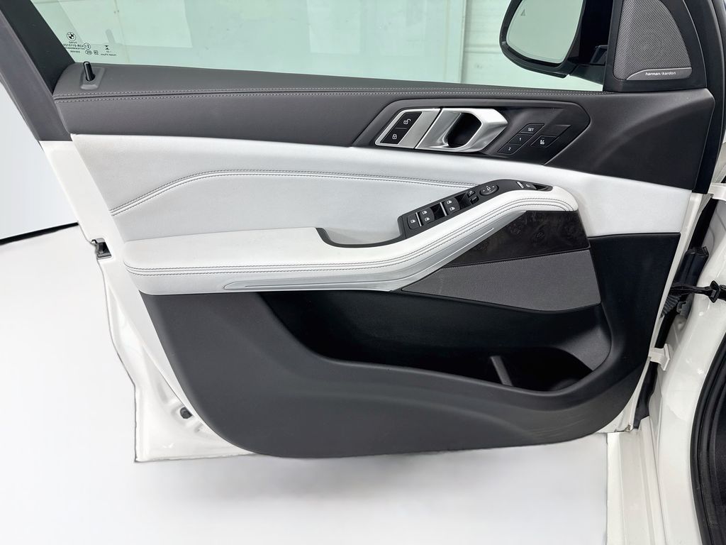 Thumbnail: 2024 BMW X5 - 23