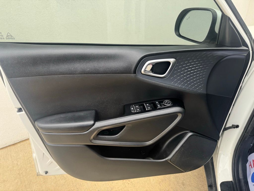 Used Car 2020 Kia Soul  S For Sale Under $12,000 In Georgetown, Texas