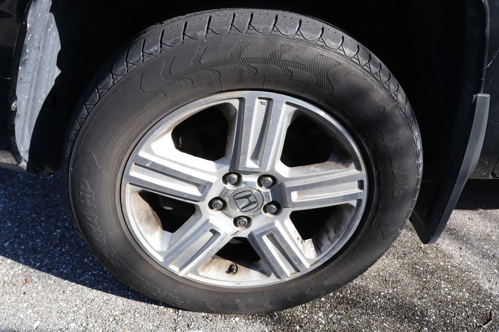 Thumbnail: 2011 Honda Ridgeline - 4