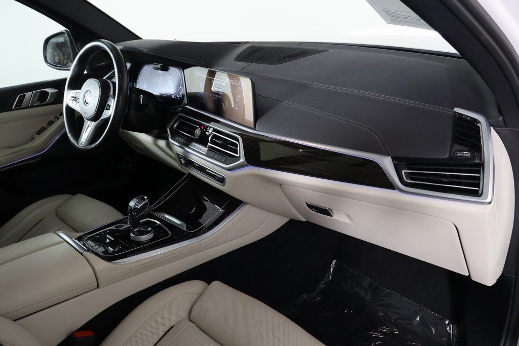 Thumbnail: 2023 BMW X5 - 9