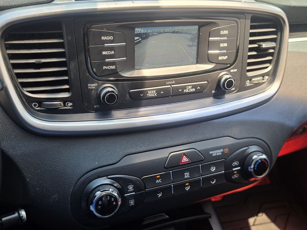 2017 Kia Sorento - $9,039