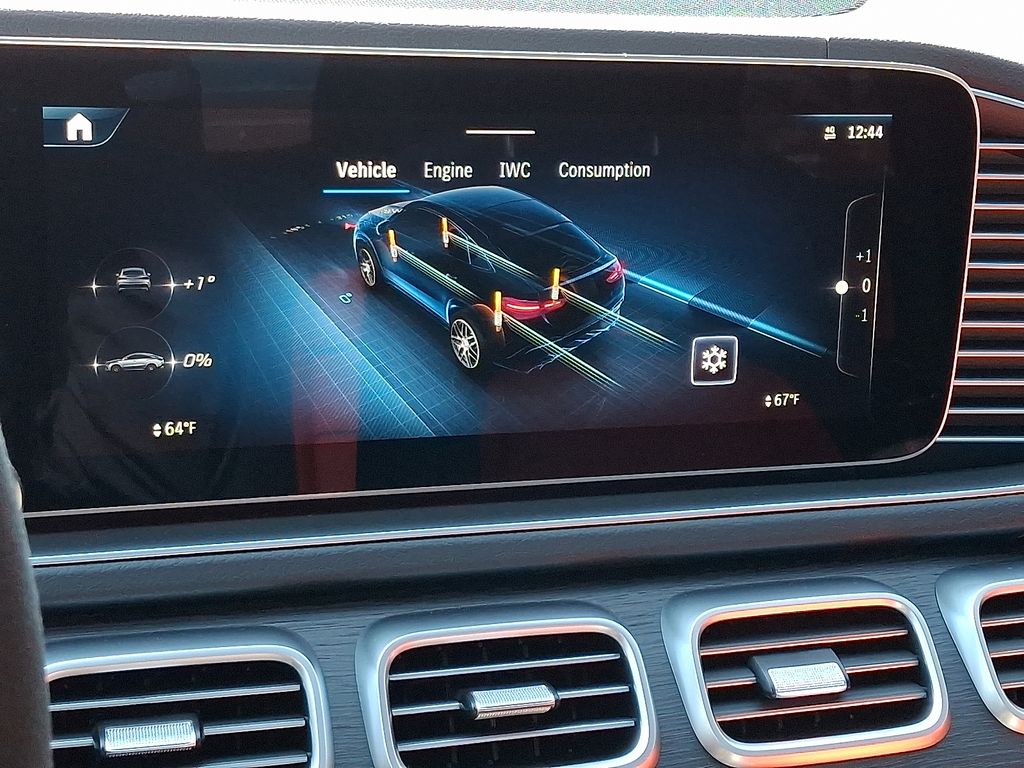 Thumbnail: 2026 Mercedes-Benz GLE - 13