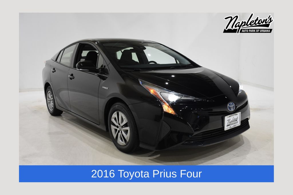 2016 Toyota Prius Three FWD