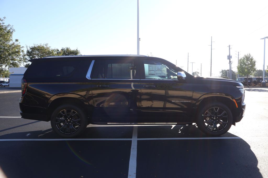 Thumbnail: 2026 Chevrolet Suburban - 9