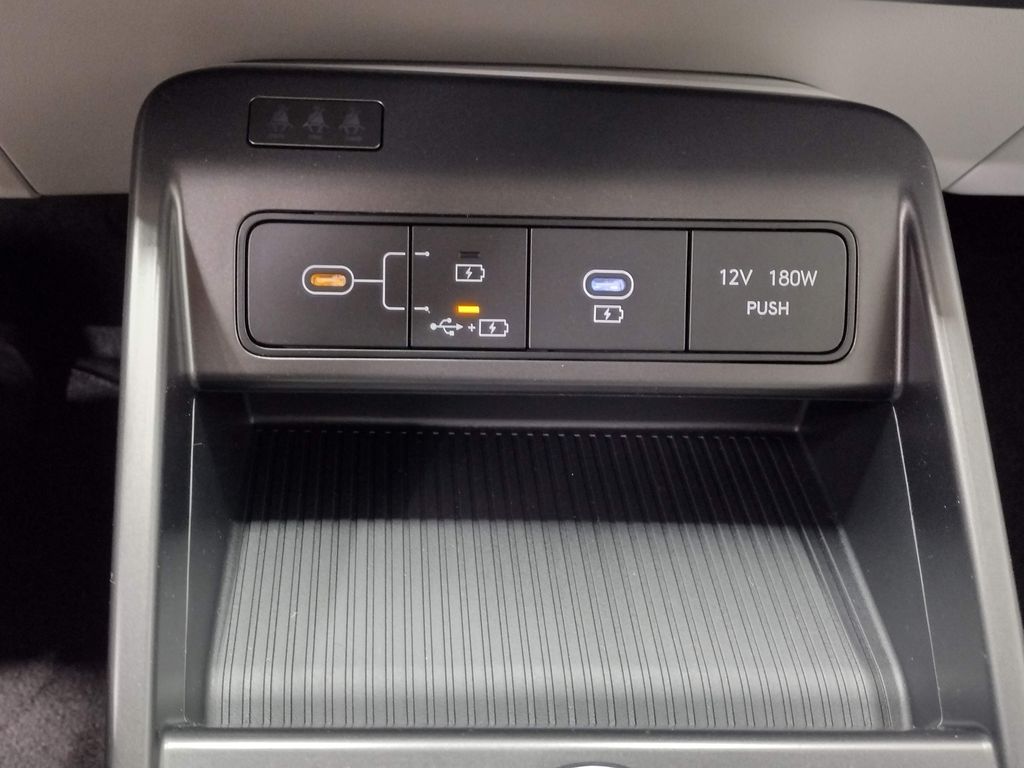 2025 Hyundai Kona Electric SE