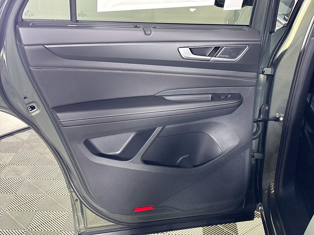 2026 Volkswagen Atlas Cross Sport SEL Premium R-Line